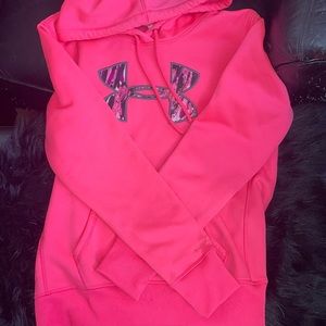 Under armour sweatshirt